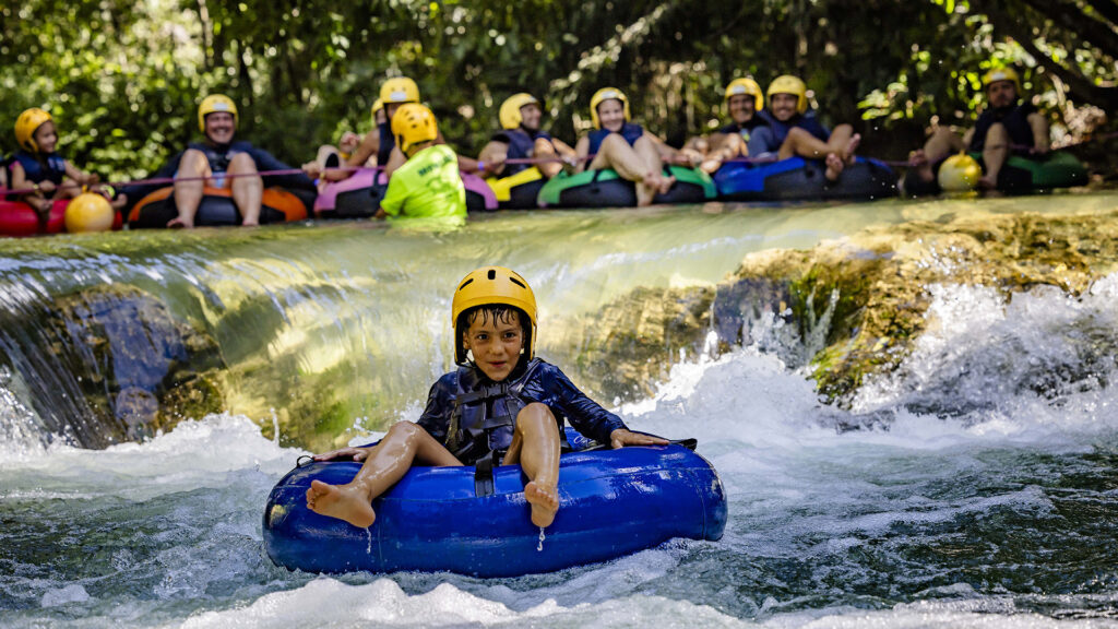 O que esperar de um dia de férias no Eco Park Porto da Ilha com adolescentes
